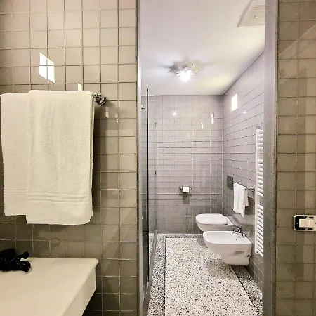 Roccobarocco Boutique *