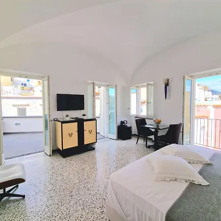 Roccobarocco Boutique Sant'Angelo (Isola d'Ischia)