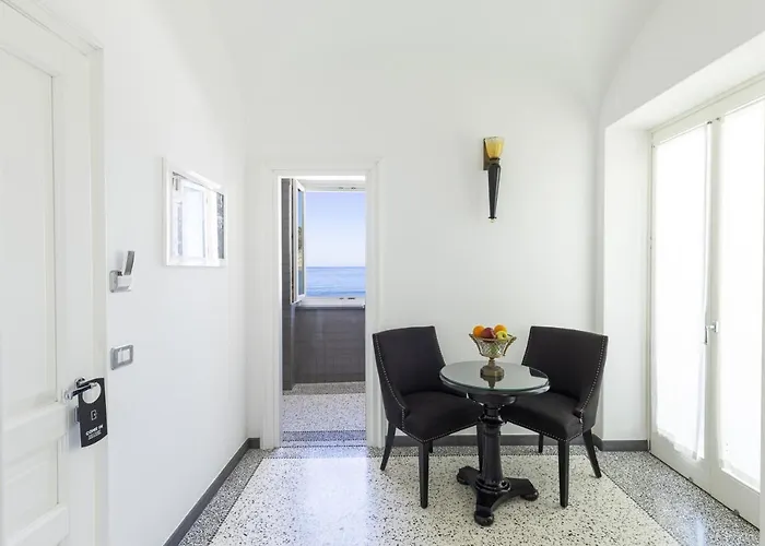 Roccobarocco Boutique *