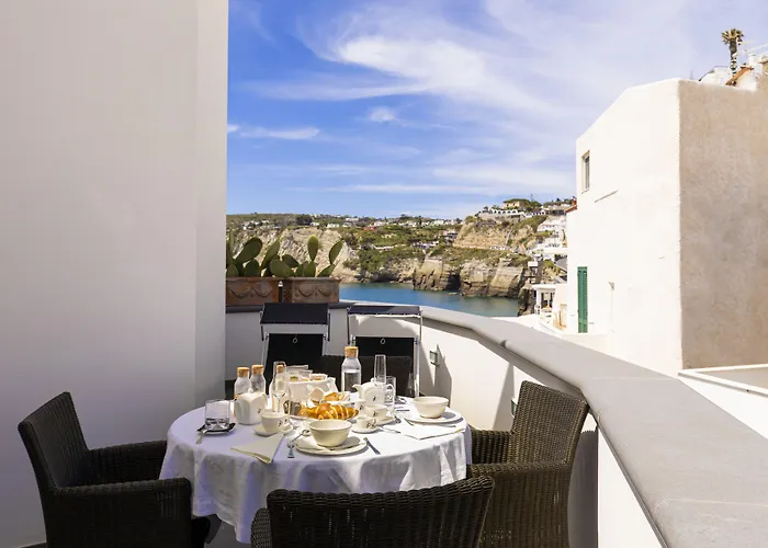 Roccobarocco Boutique * Sant'Angelo (Isola d'Ischia)